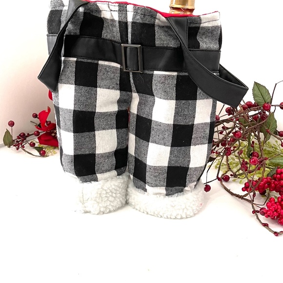 Christmas Bottle gift bags. You get all 4 in this order. - Picture 4 of 5